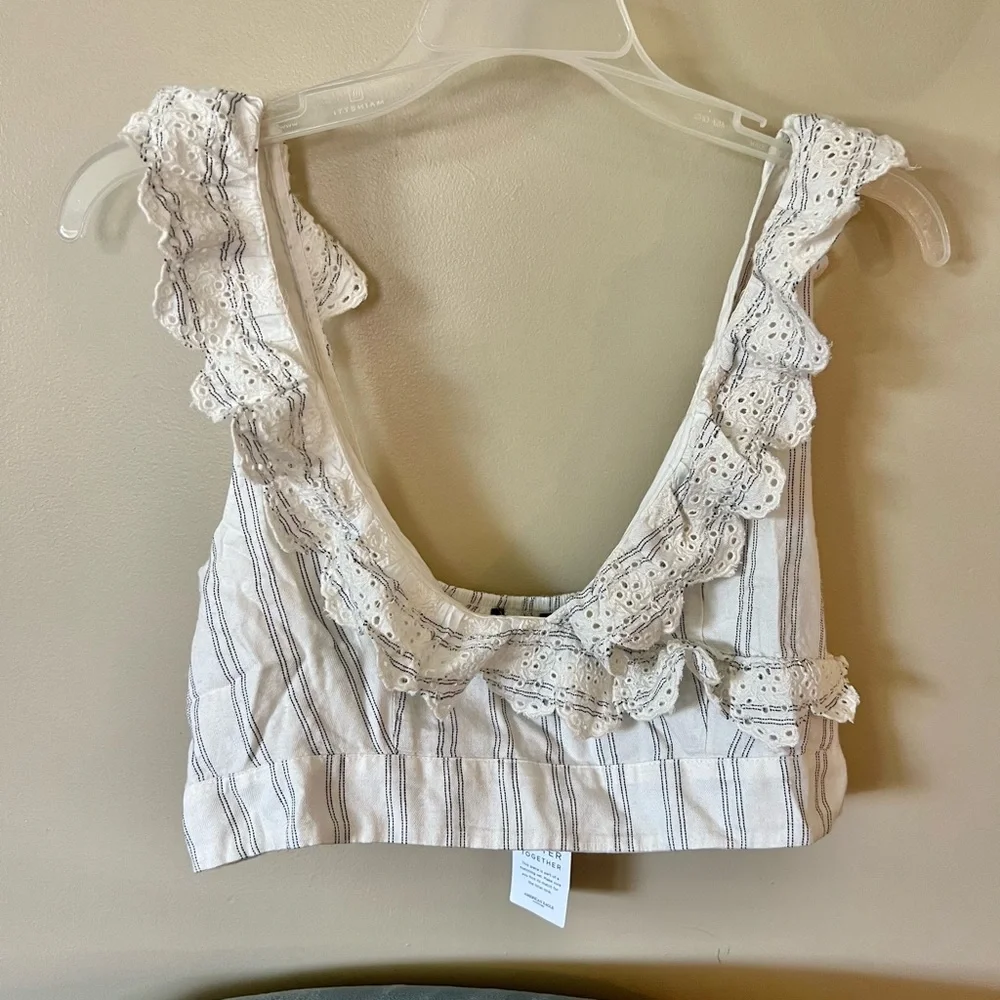 American Eagle Ruffle Crop Top - Picture 3 of 5